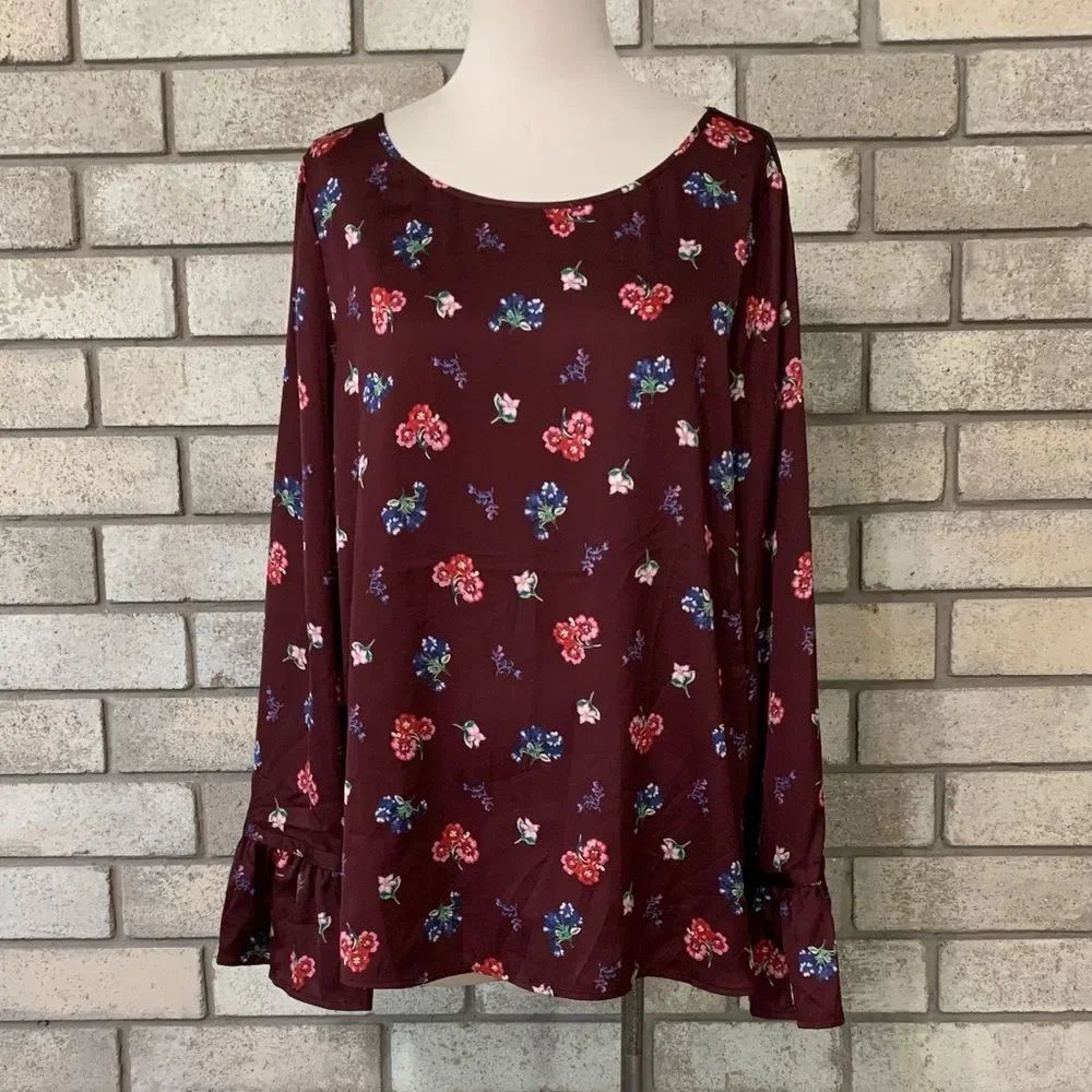 NWT MSRP 60$ express top xl